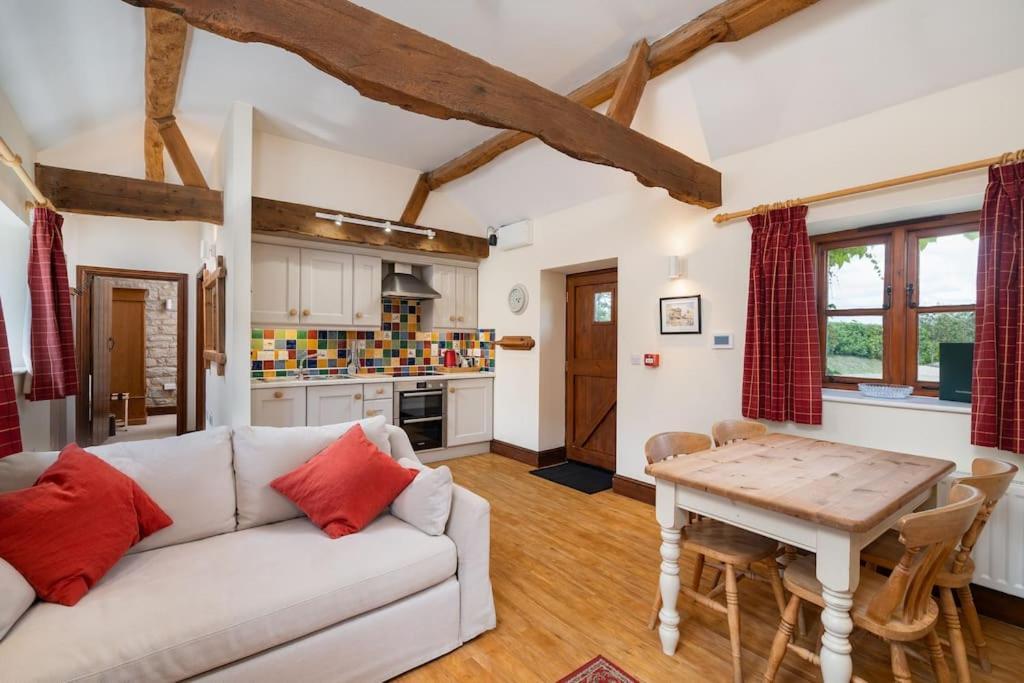 Carters Cottage แบร็คลีย์ ภายนอก รูปภาพ